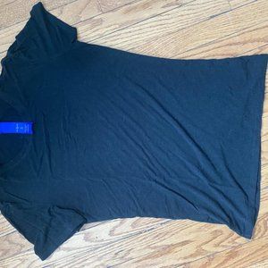 Black kit & ace t-shirt | women's small